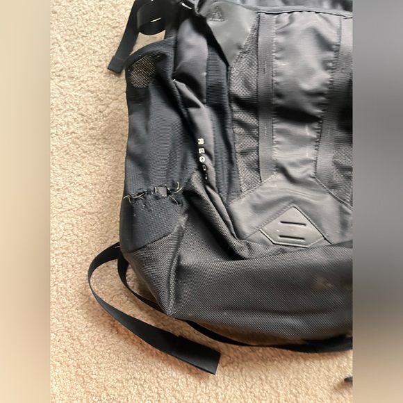 The North Face Recon Backpack Black unisex Travel Work Commuter - Picture 5 of 13
